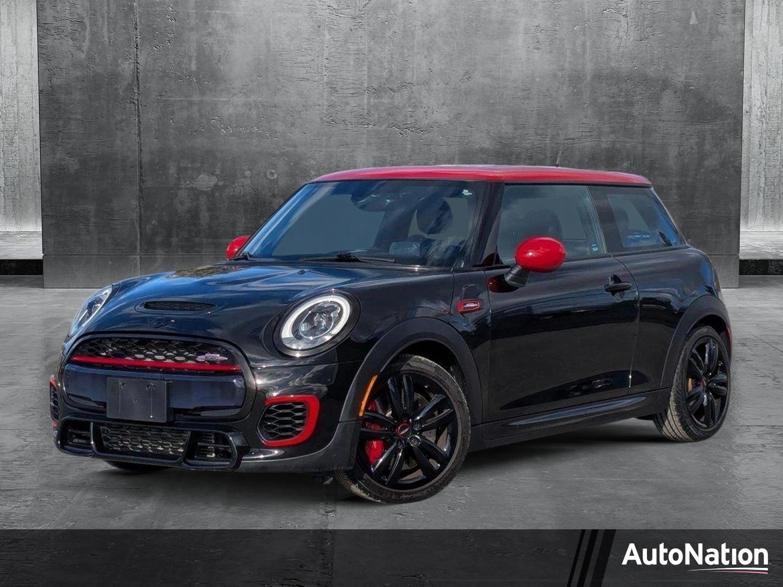 2017 MINI John Cooper Works Hardtop Vehicle Photo in Spokane Valley, WA 99206