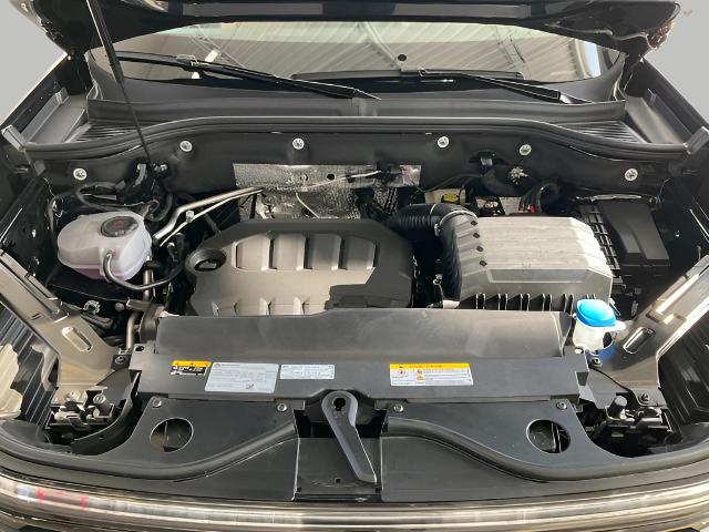 2025 Volkswagen Atlas Cross Sport Vehicle Photo in Oshkosh, WI 54904