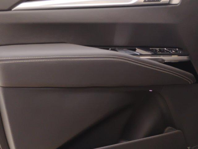 2025 Cadillac Escalade Vehicle Photo in PINEVILLE, NC 28134-8495