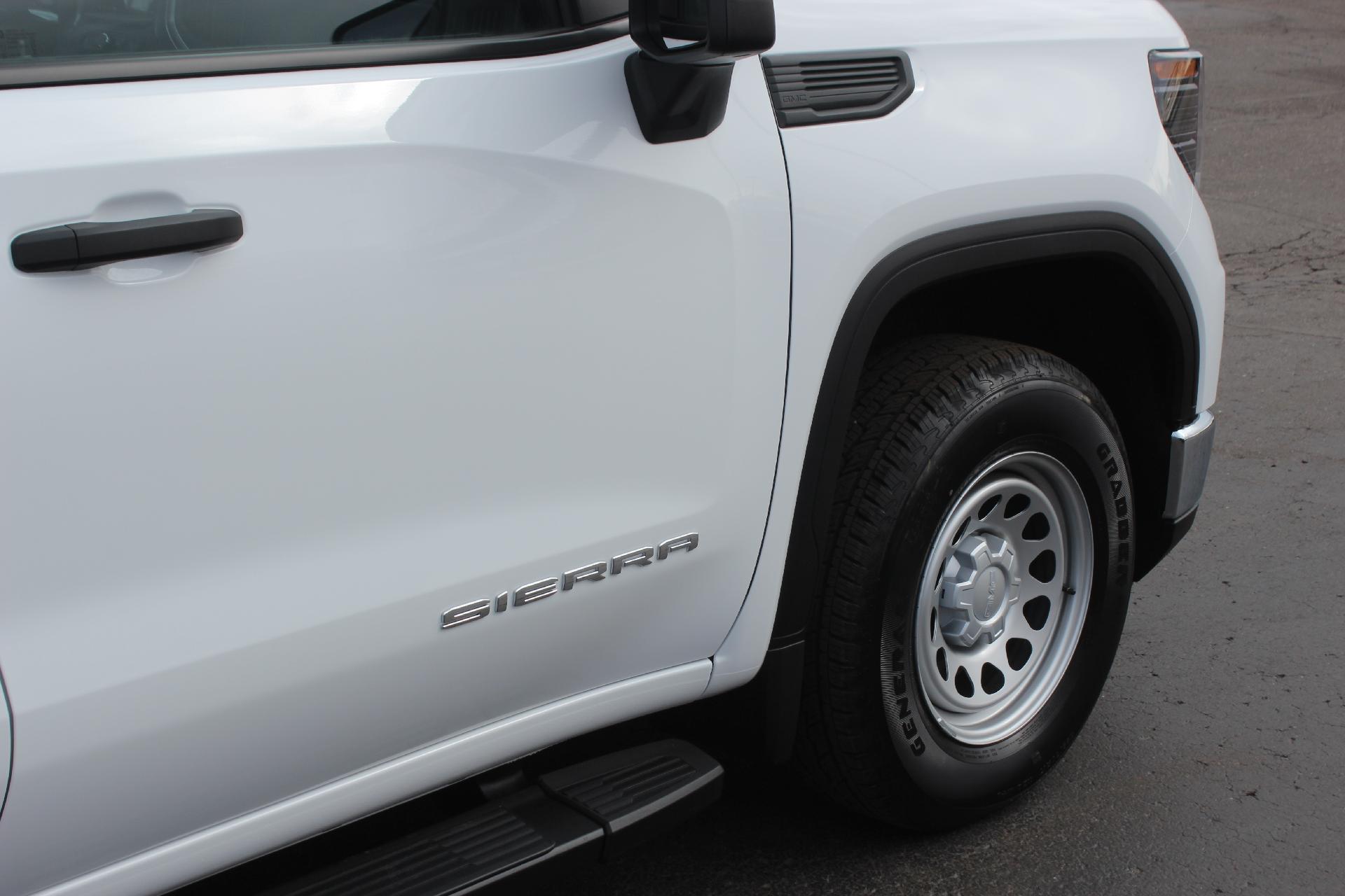 2025 GMC Sierra 1500 Vehicle Photo in AURORA, CO 80012-4011