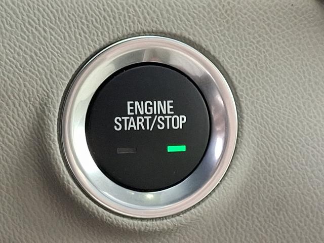 2024 GMC Terrain Vehicle Photo in TREVOSE, PA 19053-4984