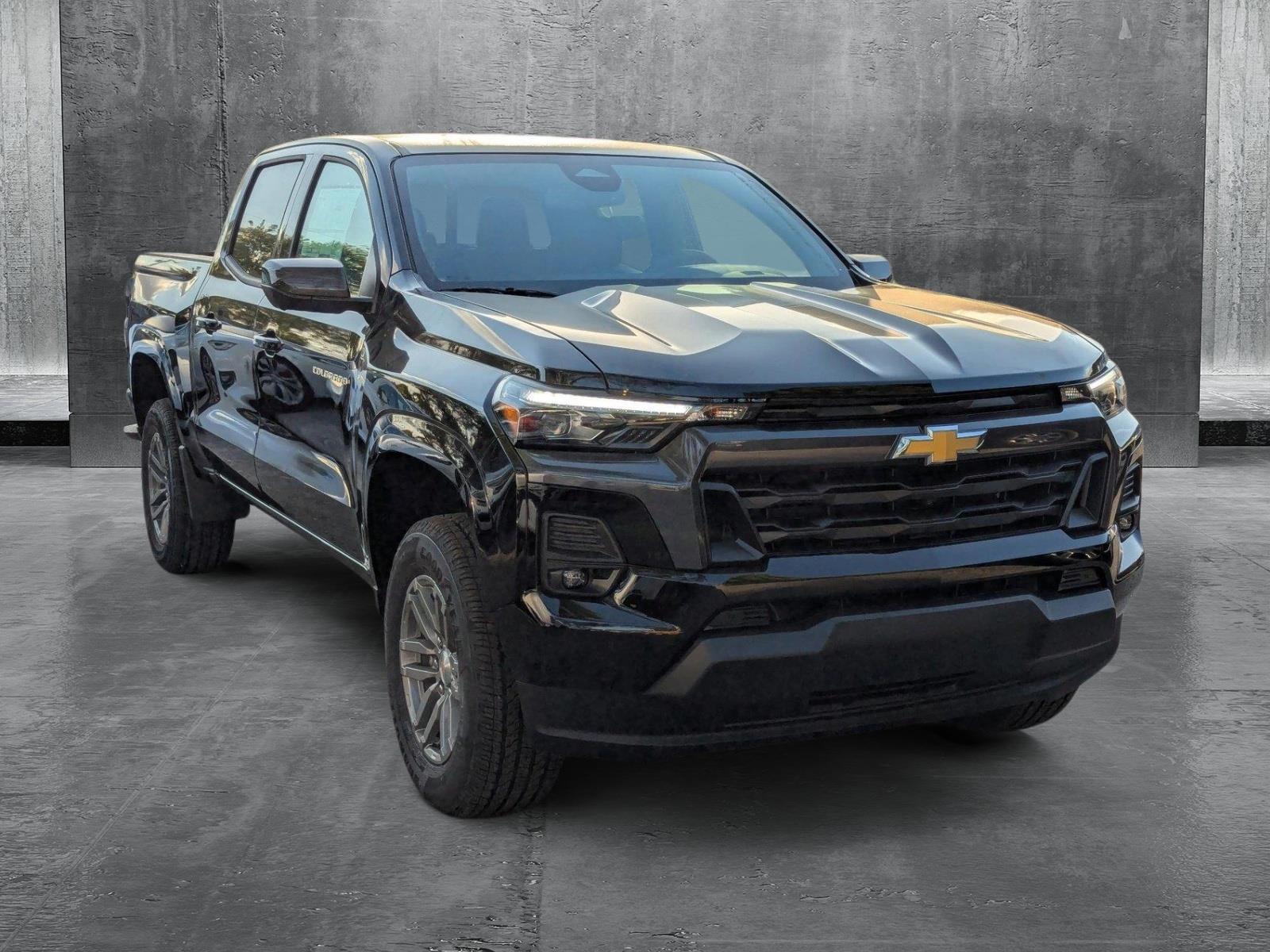 2025 Chevrolet Colorado Vehicle Photo in GREENACRES, FL 33463-3207