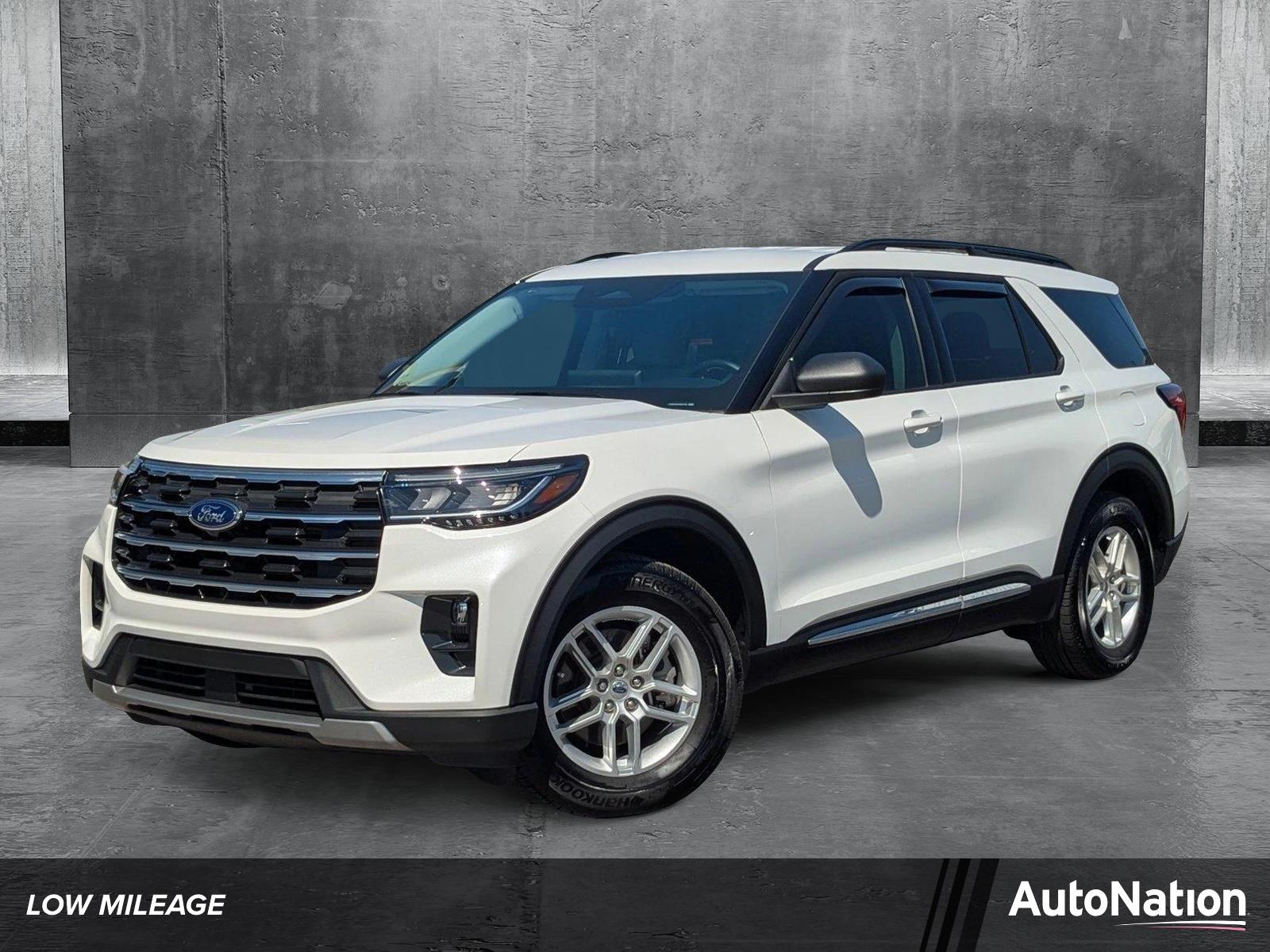 2025 Ford Explorer Vehicle Photo in St. Petersburg, FL 33713