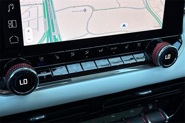 2025 GMC Canyon Vehicle Photo in ELK GROVE, CA 95757-8703
