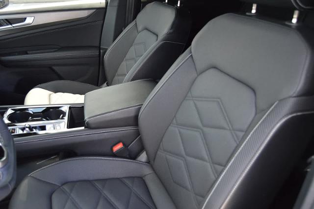 2024 Volkswagen Atlas Cross Sport Vehicle Photo in Houston, TX 77090