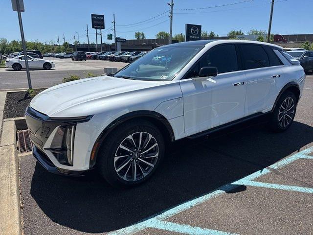 2024 Cadillac LYRIQ Vehicle Photo in TREVOSE, PA 19053-4984