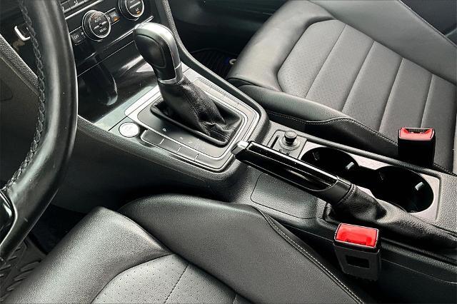 2015 Volkswagen Golf SportWagen Vehicle Photo in Houston, TX 77007