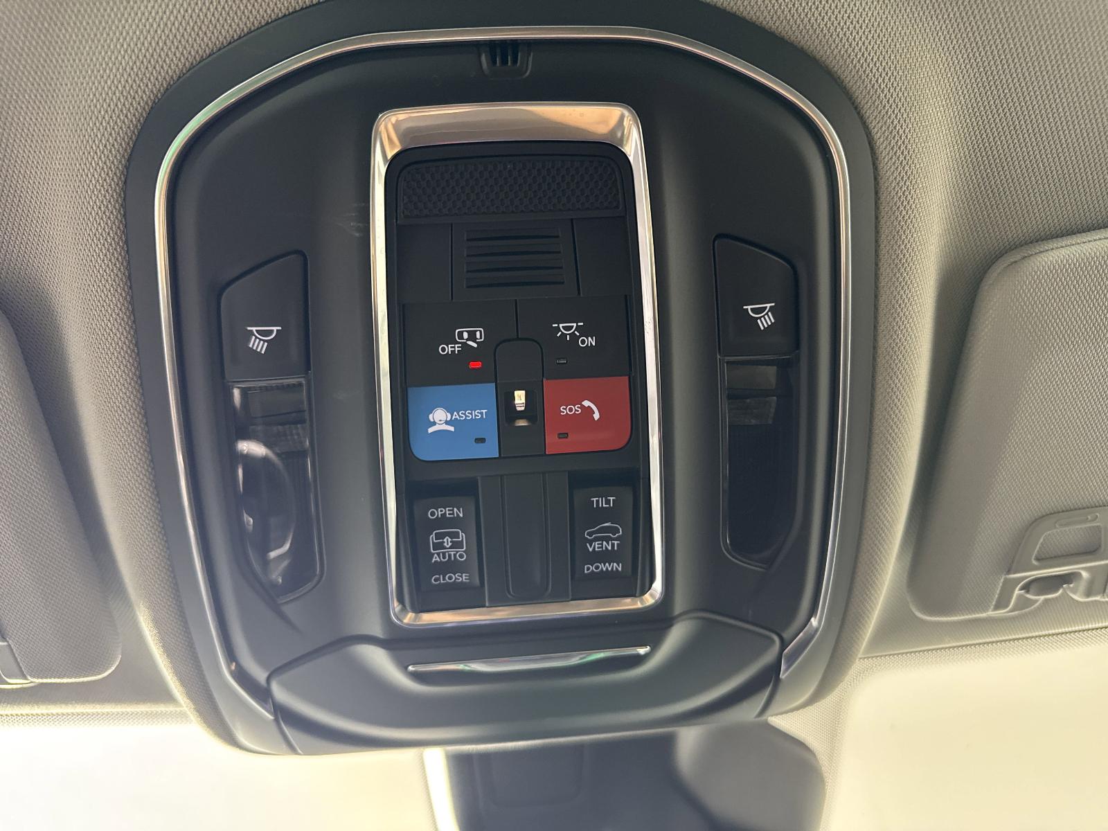 2024 Jeep Grand Cherokee Vehicle Photo in GEORGETOWN, TX 78626-7508