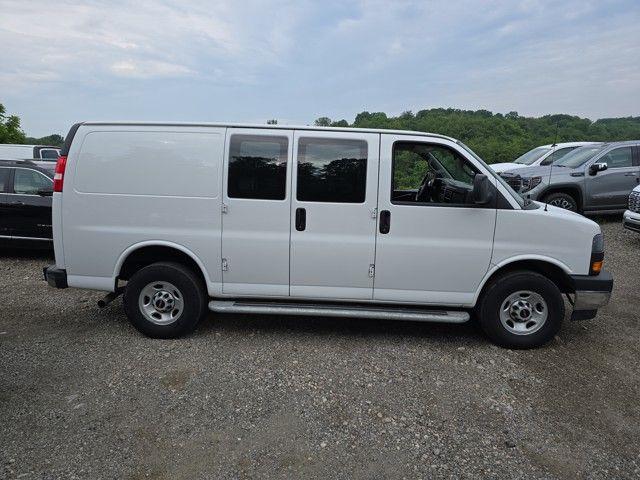 2023 GMC Savana Cargo Van Vehicle Photo in Pleasant Hills, PA 15236