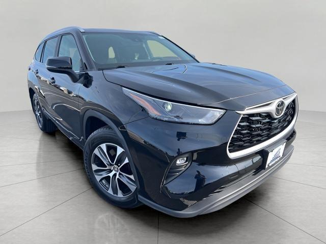 2023 Toyota Highlander Vehicle Photo in Neenah, WI 54956