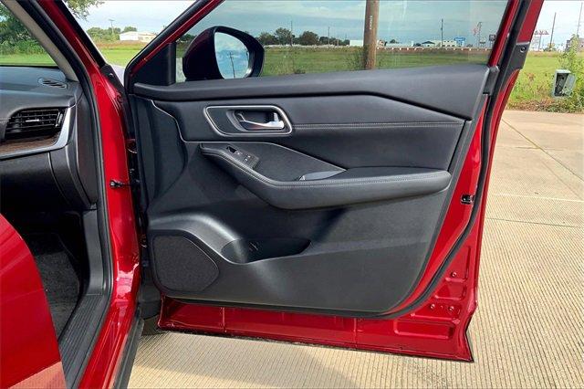 2024 Nissan Rogue Vehicle Photo in TOPEKA, KS 66609-0000