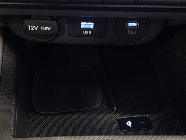 2024 Hyundai ELANTRA Vehicle Photo in Appleton, WI 54913