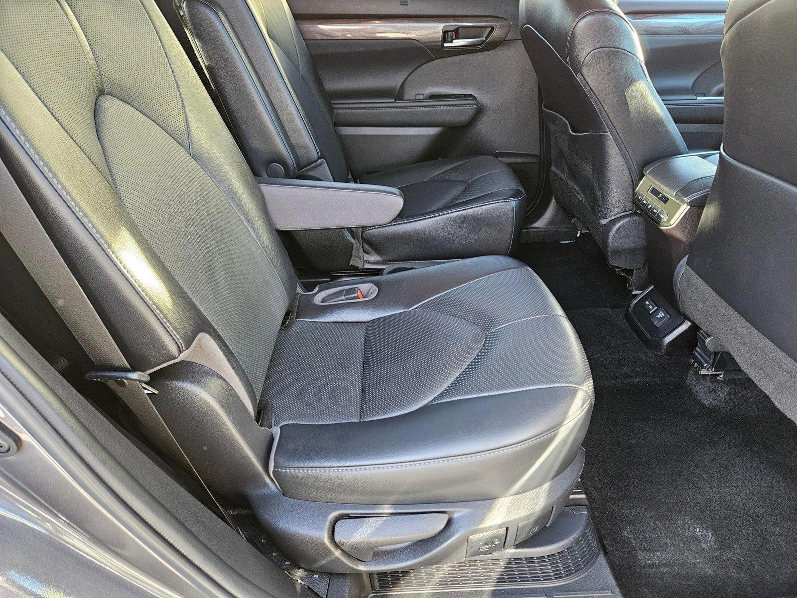 2022 Toyota Highlander Vehicle Photo in Las Vegas, NV 89149