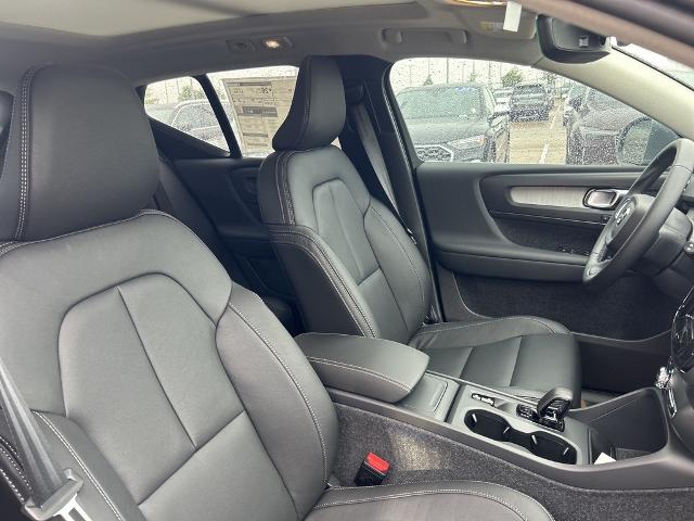 2025 Volvo XC40 Vehicle Photo in Grapevine, TX 76051