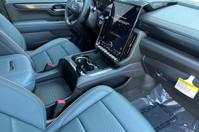 2025 GMC Yukon XL Vehicle Photo in SPOKANE, WA 99202-2191
