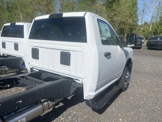 2024 Ram 3500 Chassis Cab Vehicle Photo in Doylsetown, PA 18901