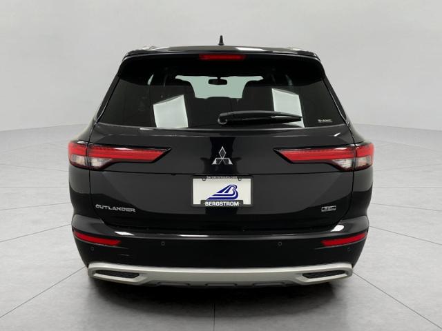 2022 Mitsubishi Outlander Vehicle Photo in Appleton, WI 54913