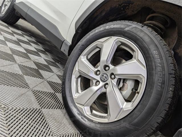 2021 Toyota RAV4 Vehicle Photo in ENGLEWOOD, CO 80113-6708