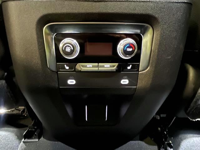 2024 GMC Yukon Vehicle Photo in Roslyn, NY 11576