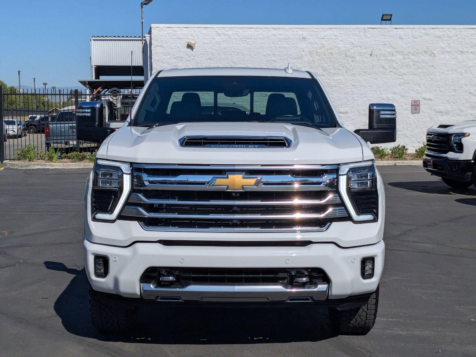 2024 Chevrolet Silverado 2500 HD Vehicle Photo in VALENCIA, CA 91355-1705