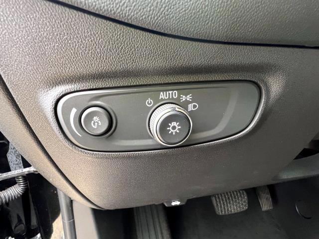 2022 Chevrolet Equinox Vehicle Photo in Roslyn, NY 11576