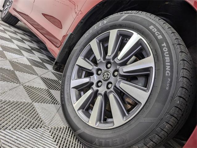 2018 Toyota Sienna Vehicle Photo in ENGLEWOOD, CO 80113-6708