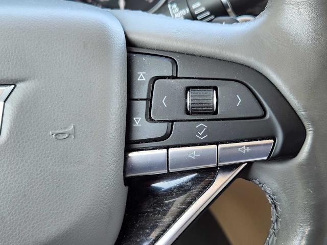 2022 Cadillac XT6 Vehicle Photo in DENTON, TX 76210-9321