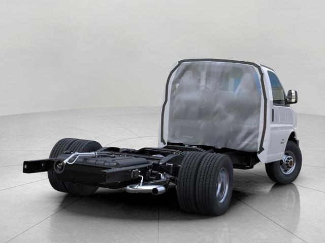 2025 GMC Savana Cutaway 3500 Vehicle Photo in MANITOWOC, WI 54220-5838