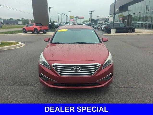 2015 Hyundai SONATA Vehicle Photo in Merrillville, IN 46410