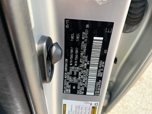 2015 Toyota 4Runner Vehicle Photo in MOON TOWNSHIP, PA 15108-2571