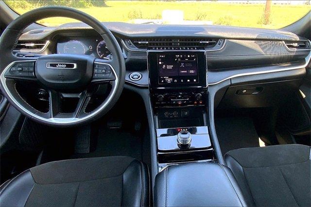 2023 Jeep Grand Cherokee Vehicle Photo in TOPEKA, KS 66609-0000