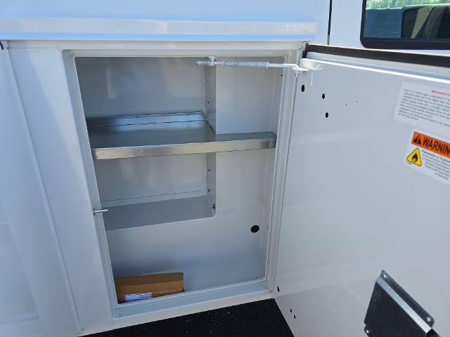 2025 Chevrolet Express Commercial Cutaway Vehicle Photo in INDEPENDENCE, MO 64055-1314