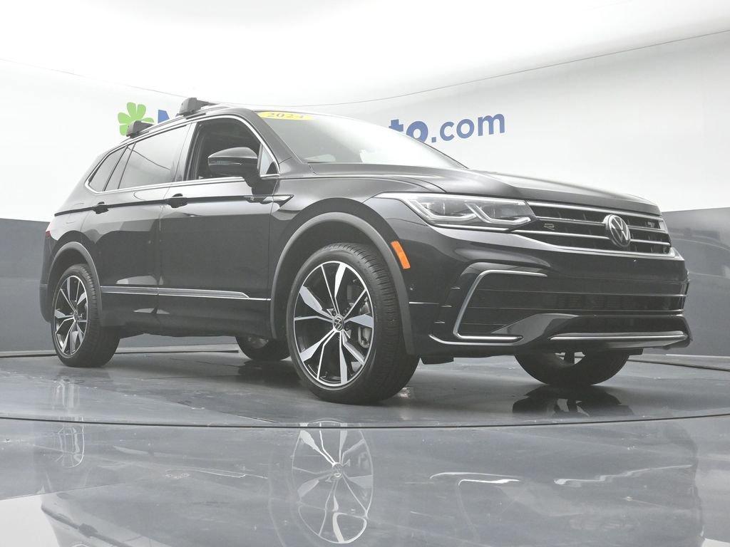 2024 Volkswagen Tiguan Vehicle Photo in Marion, IA 52302