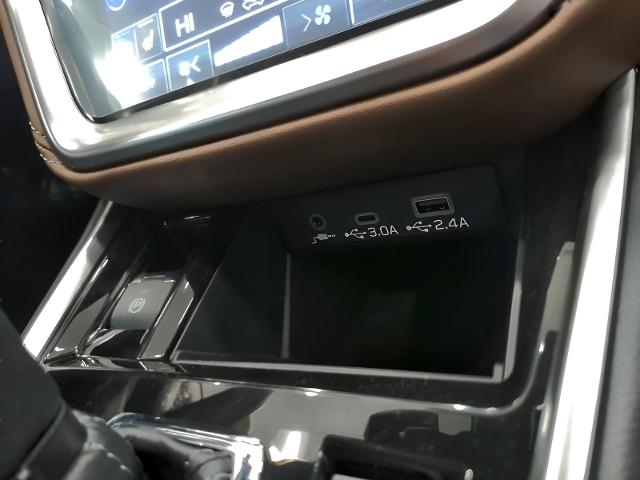 2025 Subaru Outback Vehicle Photo in Green Bay, WI 54304