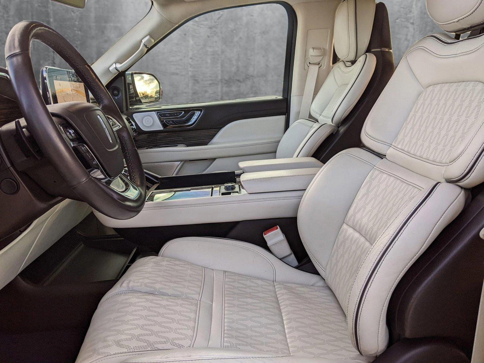 2020 Lincoln Navigator Vehicle Photo in Austin, TX 78728