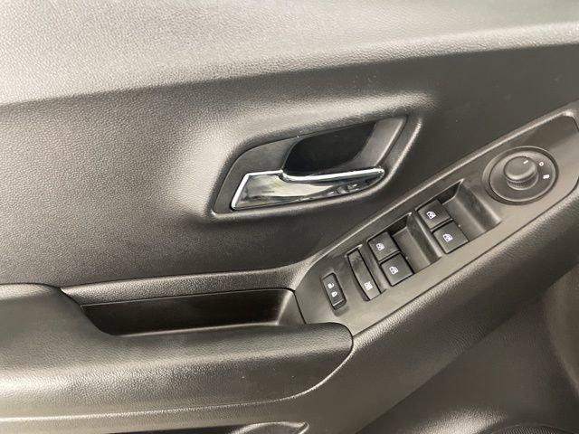 2022 Chevrolet Trax Vehicle Photo in PHOENIX, AZ 85014-3381