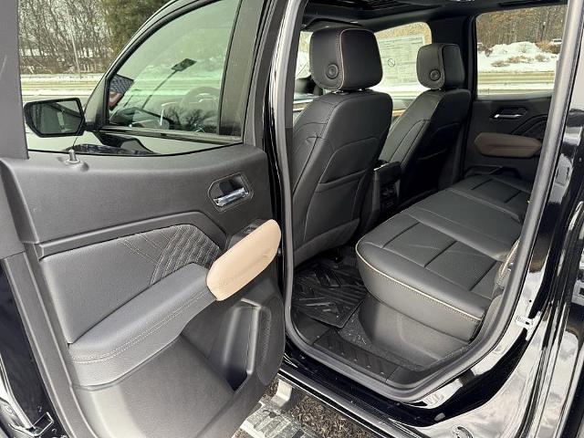 2025 GMC Canyon Vehicle Photo in CHICOPEE, MA 01020-5001