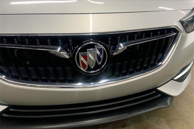 2018 Buick Regal Sportback Vehicle Photo in TOPEKA, KS 66609-0000