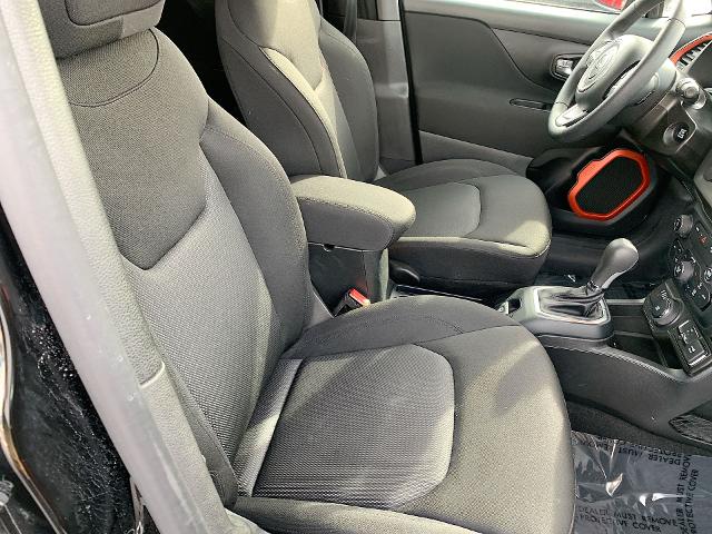 2020 Jeep Renegade Vehicle Photo in MOON TOWNSHIP, PA 15108-2571