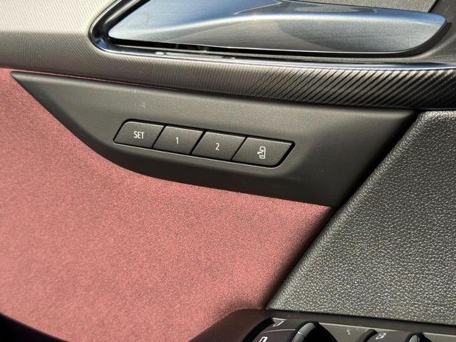 2025 Buick Envision Vehicle Photo in COLUMBIA, MO 65203-3903