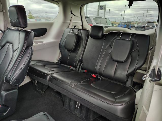 2023 Chrysler Pacifica Vehicle Photo in GREEN BAY, WI 54304-5303