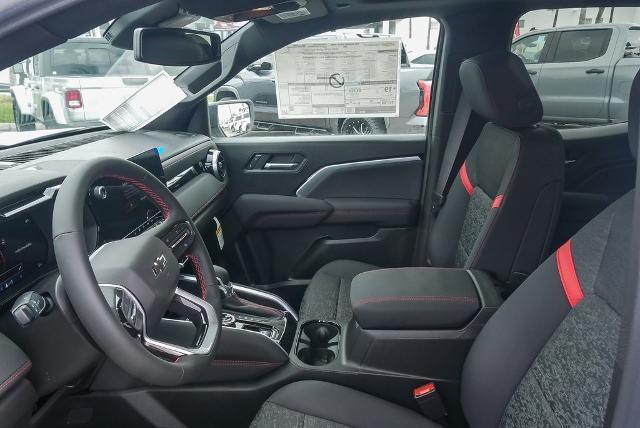 2025 Chevrolet Colorado Vehicle Photo in VENTURA, CA 93003-8585