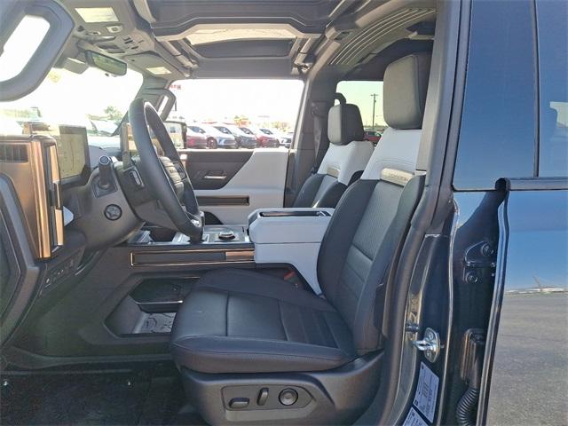 2025 GMC HUMMER EV SUV Vehicle Photo in LEWES, DE 19958-4935