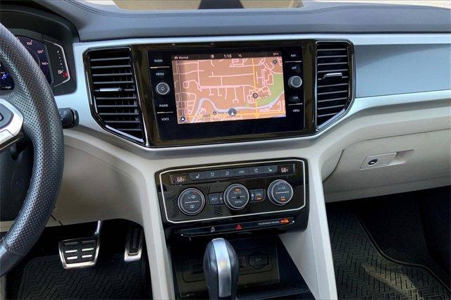 2023 Volkswagen Atlas Vehicle Photo in KANSAS CITY, MO 64114-4545