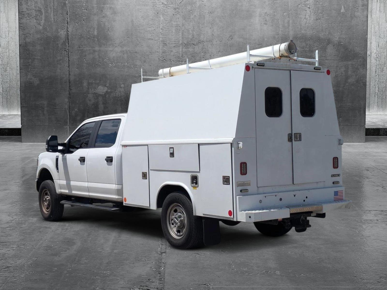 2021 Ford Super Duty F-350 SRW Vehicle Photo in GREENACRES, FL 33463-3207