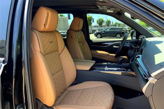 2023 Cadillac Escalade Vehicle Photo in KANSAS CITY, MO 64114-4545