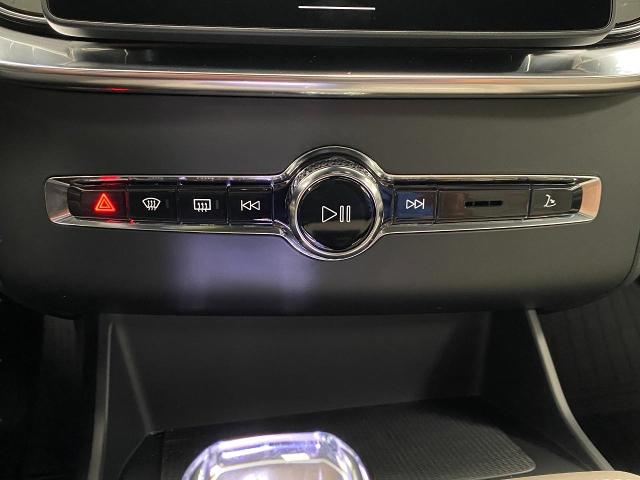 2025 Volvo XC90 Vehicle Photo in Appleton, WI 54913