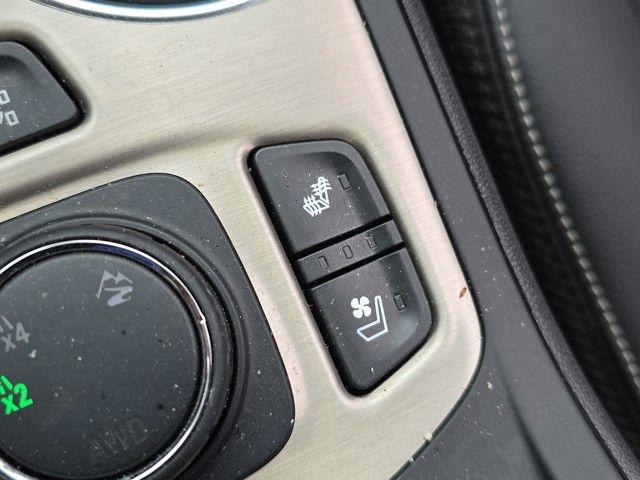 2024 GMC Terrain Vehicle Photo in Pleasant Hills, PA 15236