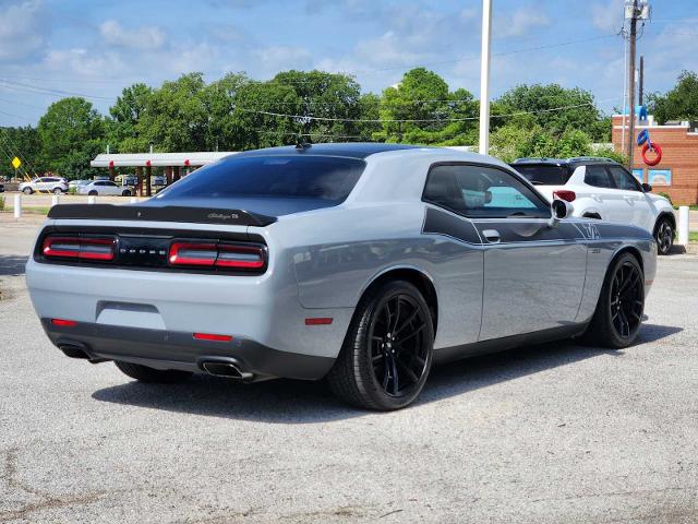 2022 Dodge Challenger Vehicle Photo in DENTON, TX 76210-9321