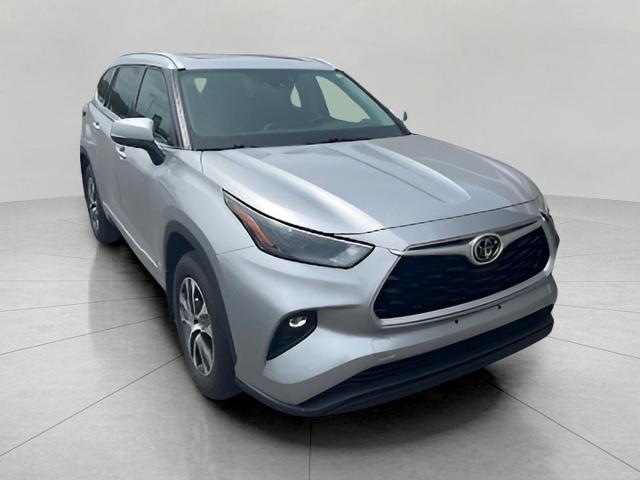 2022 Toyota Highlander Vehicle Photo in Appleton, WI 54913